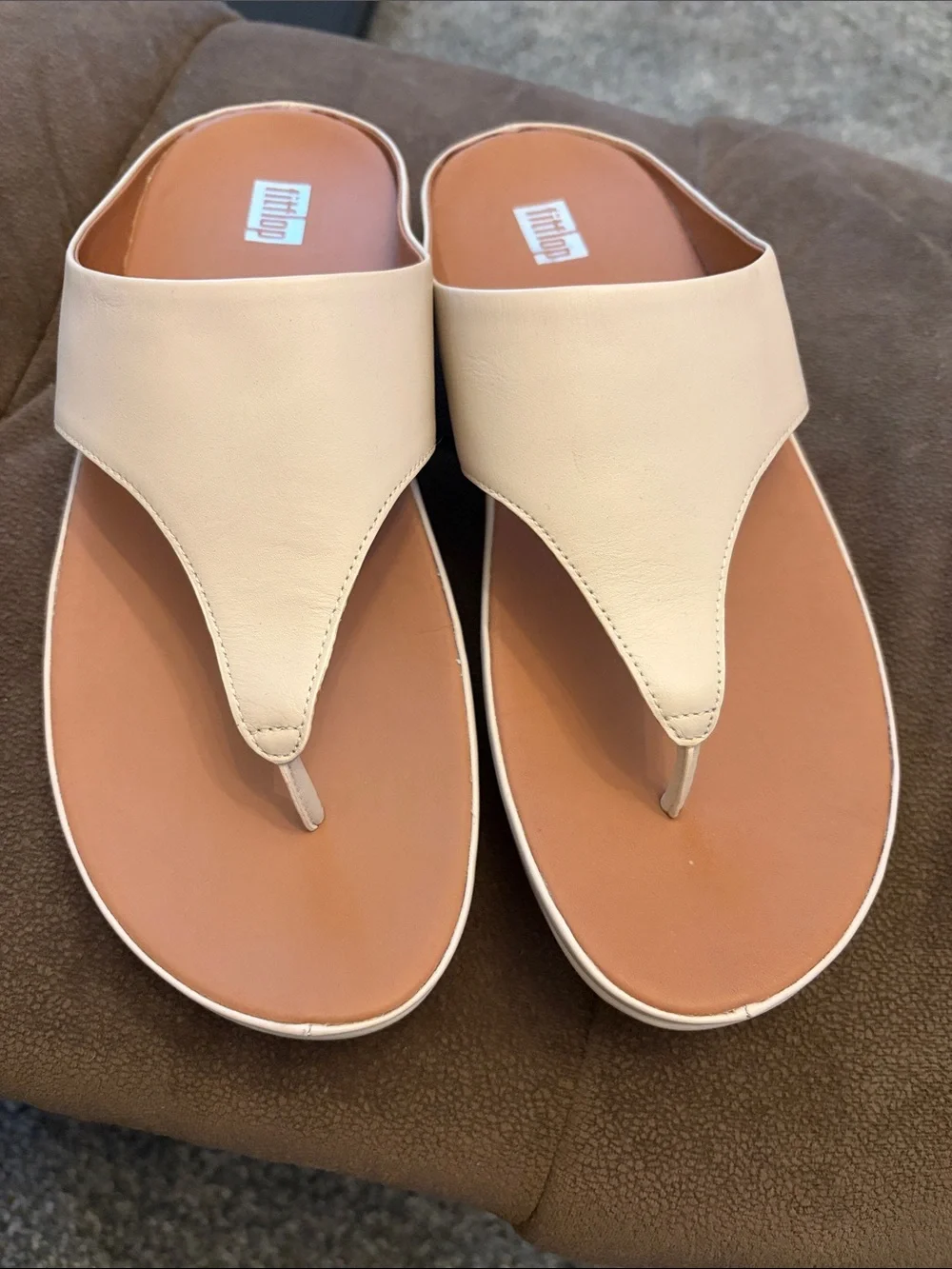 Fitflop Cream Leather Thong Sandals with Tan Footbed